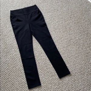 Pull on style stretchable legging pants